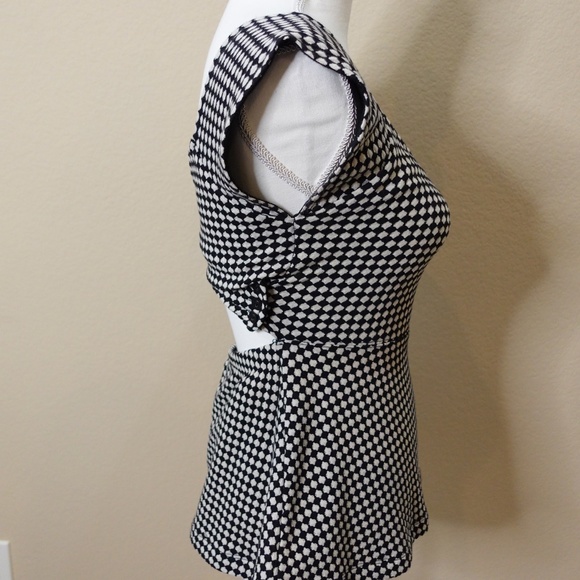 Anthropologie Deletta Peplum Top with Open Back Size XS - Picture 7 of 8